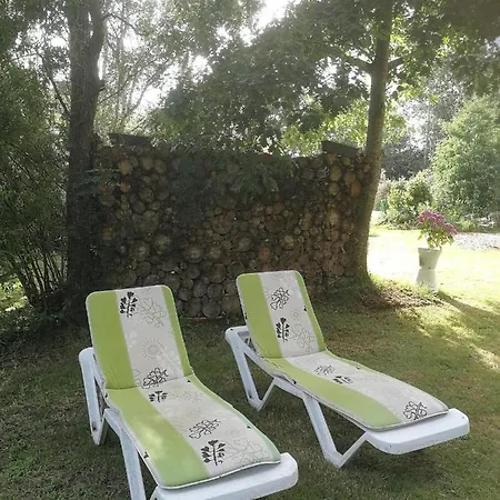 Camping Car Immobile Dans Jardin * Pornic